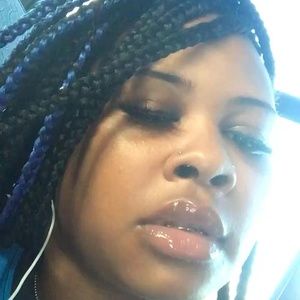 Meet your Posher, Mekia